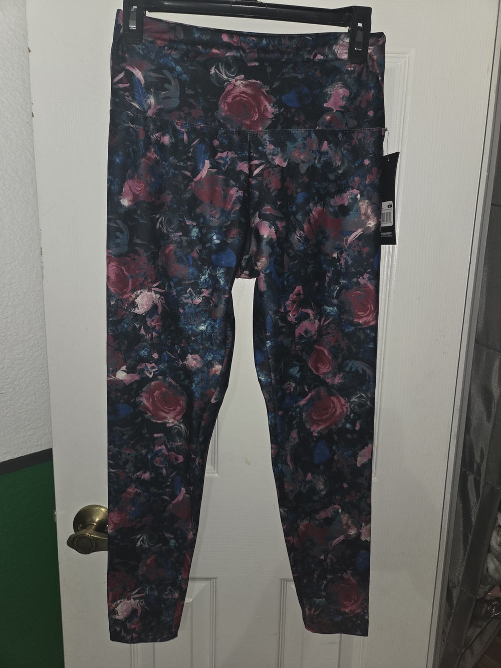 Bally Total Fit Floral Print Leggings in Navy, Pink and Blue. NWT, Size M